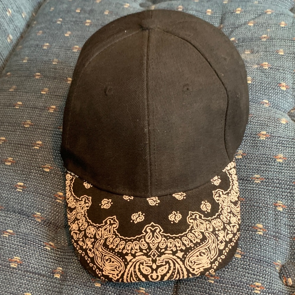 Ardene Black and White Bandana Cap